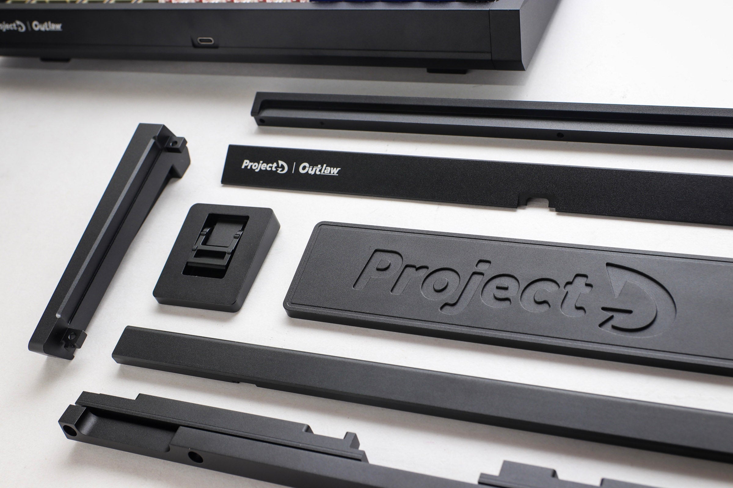 Ducky Outlaw 65 Aluminum 65% DIY Kit Hotswap RGB DIY Keyboard Kit