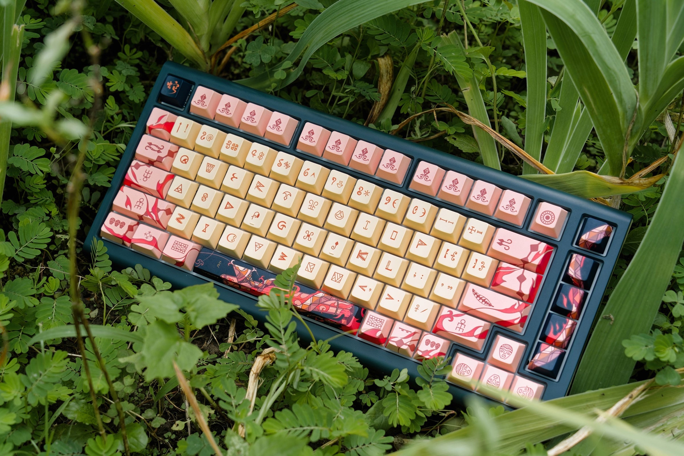Ducky Year of the Snake 2025 Limited Edition Keyboard