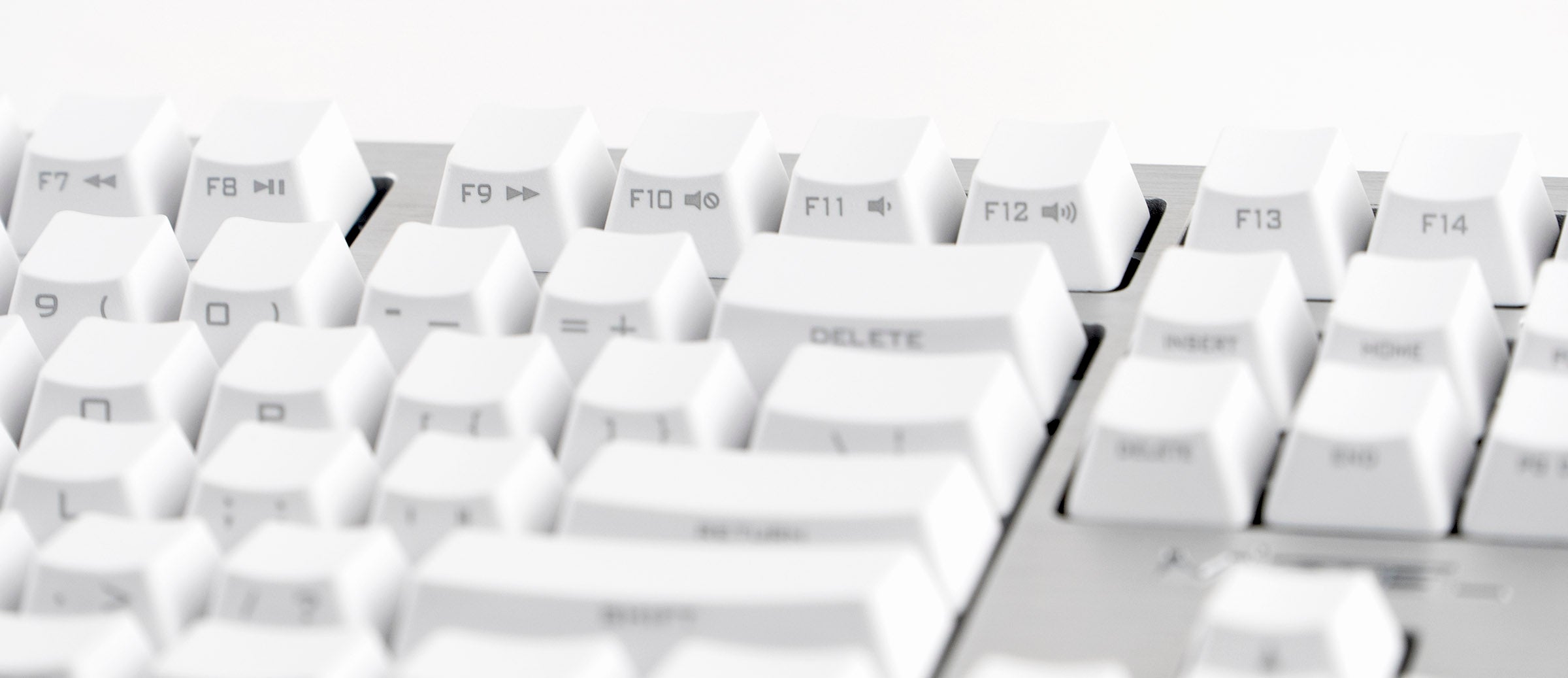 Mistel Sleeker Silver White LED TKL Dye Sub PBT Aluminum Mechanical Keyboard