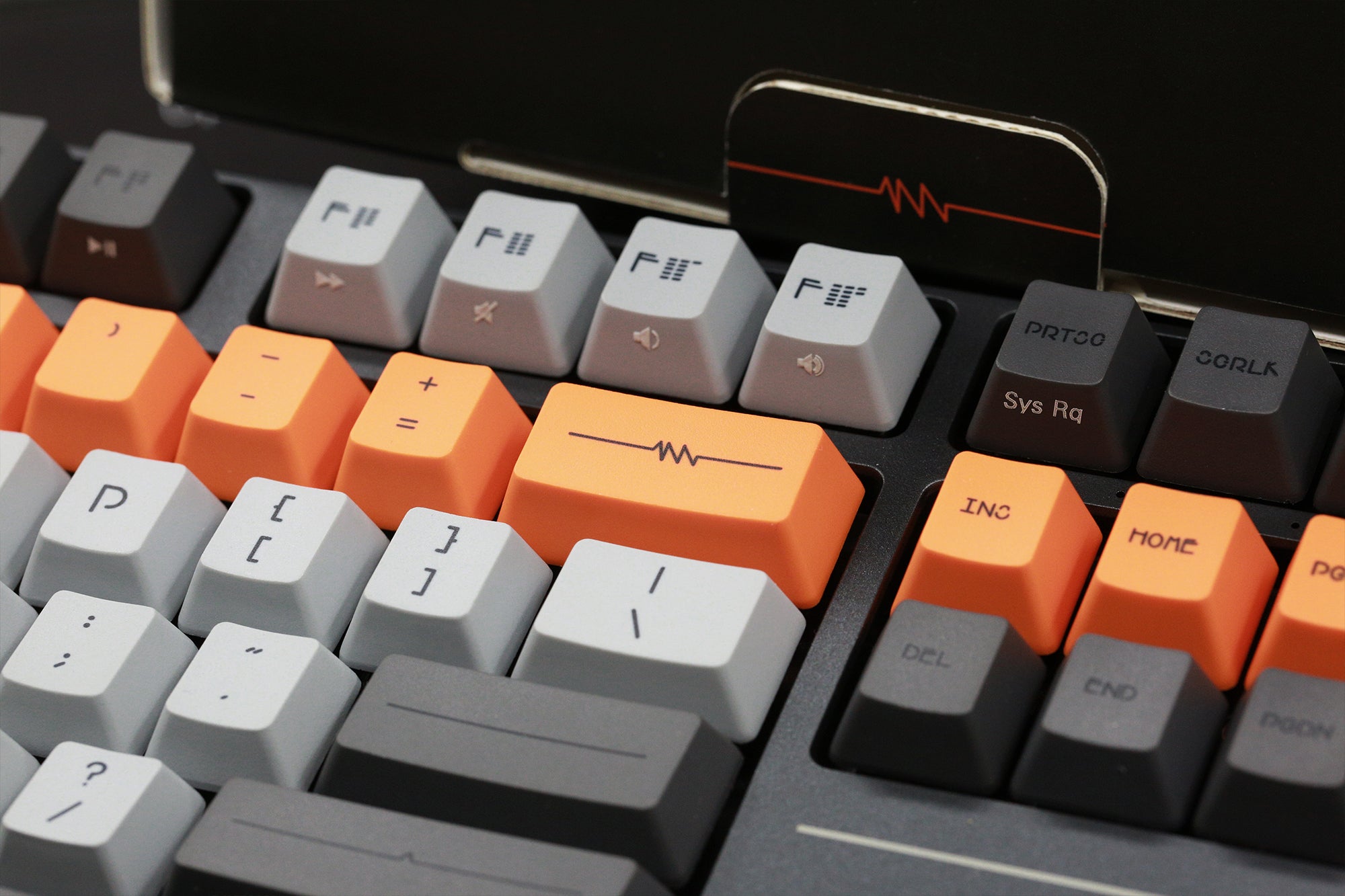 Varmilo Cliff Bot Lie TKL Triple Mode Bluetooth / Wireless Mechanical Keyboard