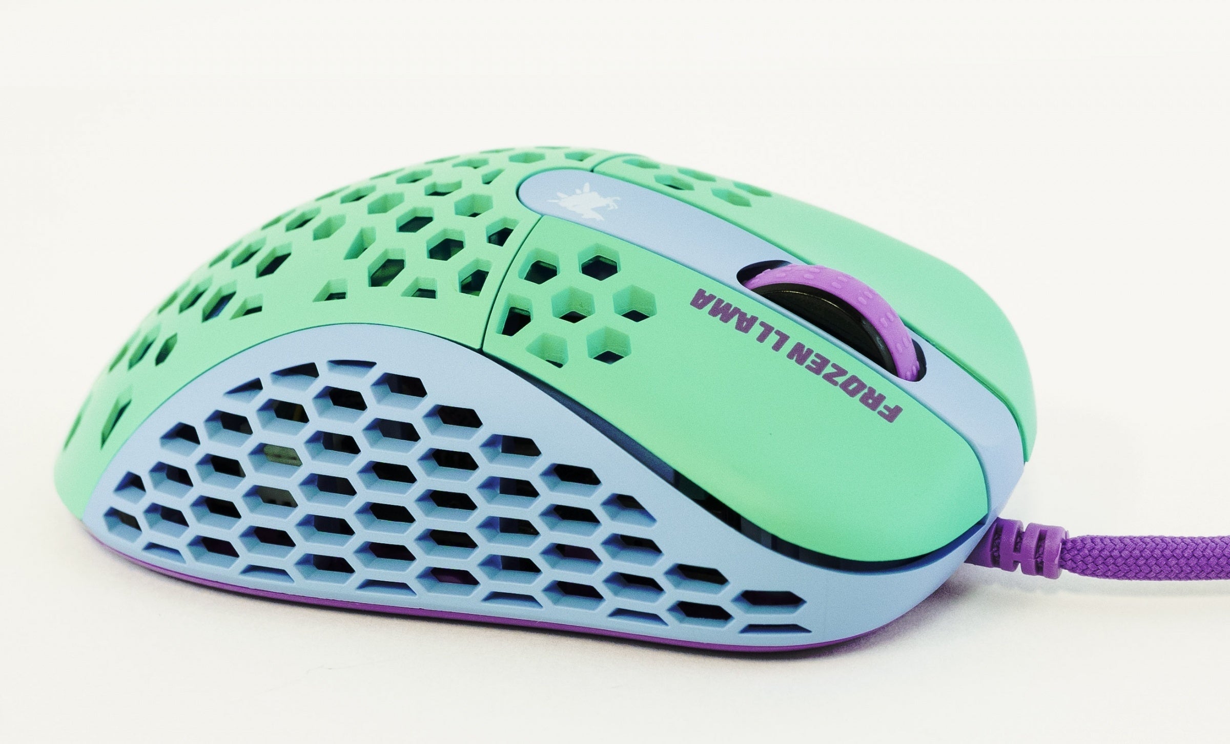 MK Frozen Llama Mouse 67g Lightweight Gaming 3389 Pixart RGB GM 8.0