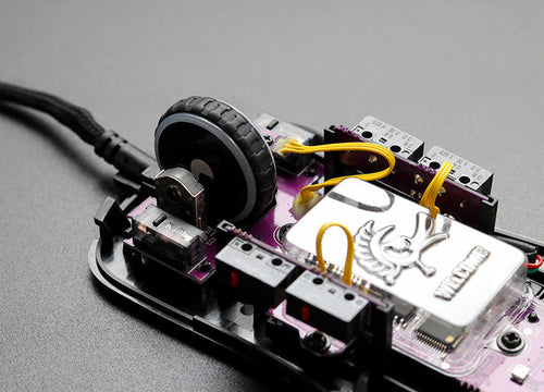 Ducky Black & White Feather Mouse (Kailh GM 8.0 Microswitch)