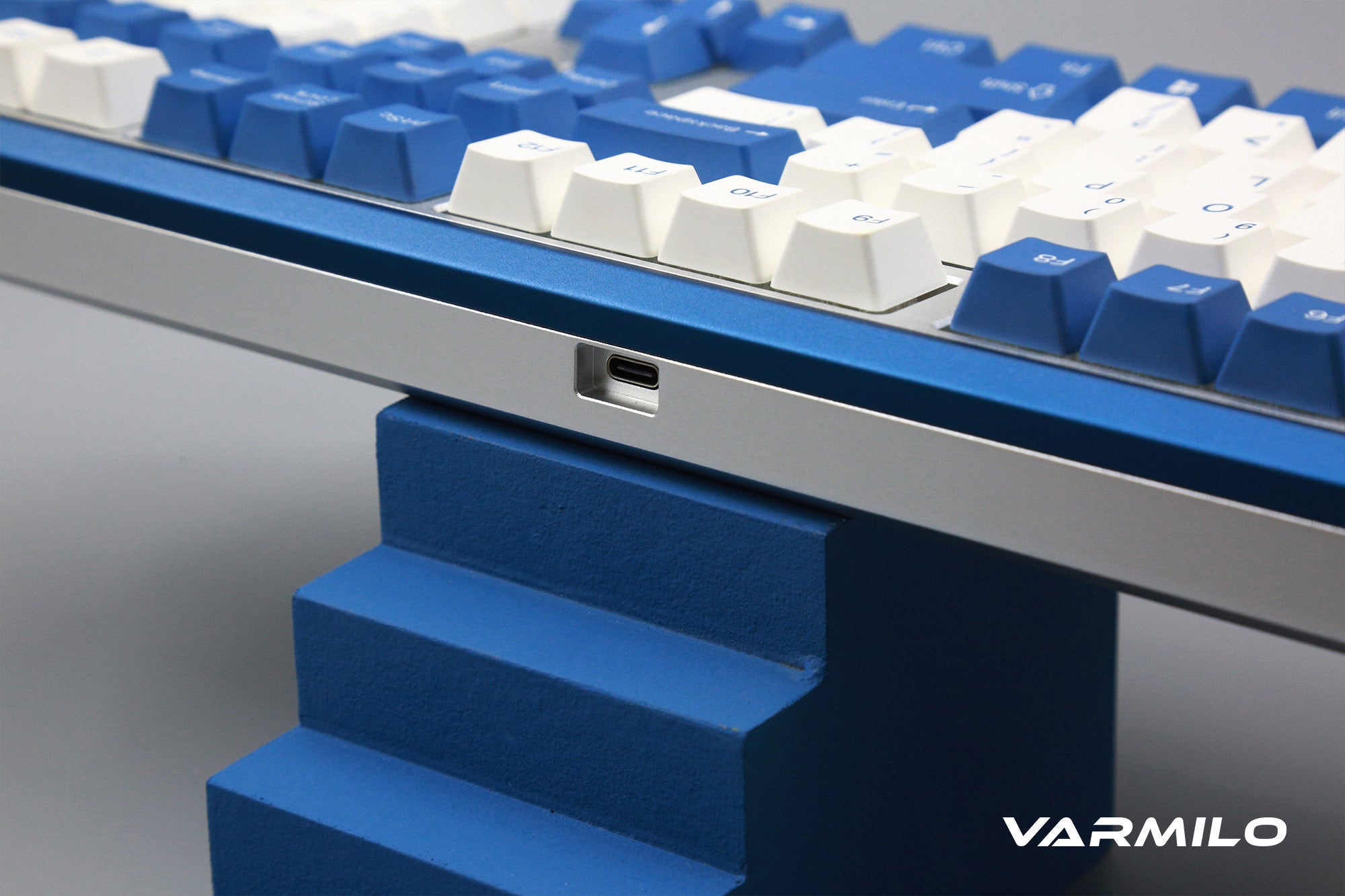Varmilo Sword 2-108 Pacific Blue White LED Dye Sub PBT Aluminum EC Mechanical Keyboard